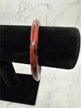 Vintage 8” Sassy Red and Black Resin Bangle Bracelet